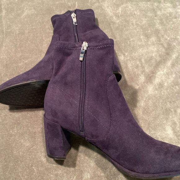 STUART WEITZMAN Suede Nay Ankle Boots - Picture 6 of 10